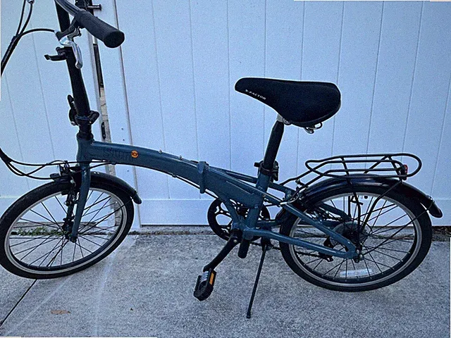 folding bicycle slightly used, grey