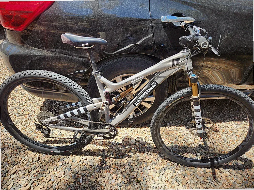Intense Tracer VP 26in Small Full Suspension Hydraulic Disc Mountain Bike Silver