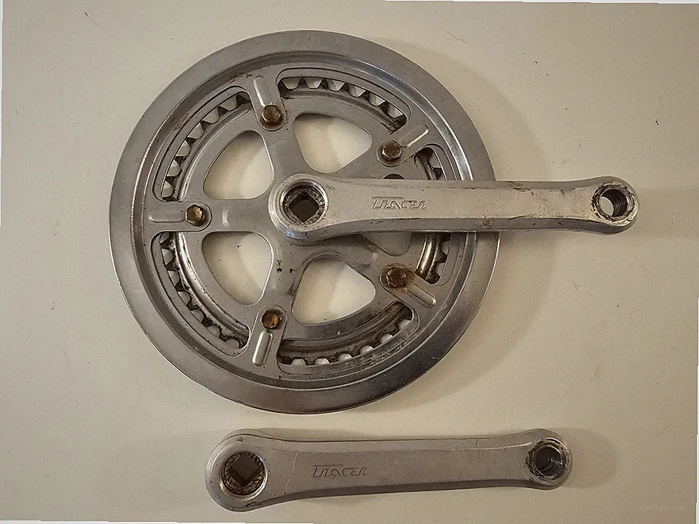 Tracer Bicycle Crankset..Double... 48 - 40 Teeth. Bike....152mm...Silver